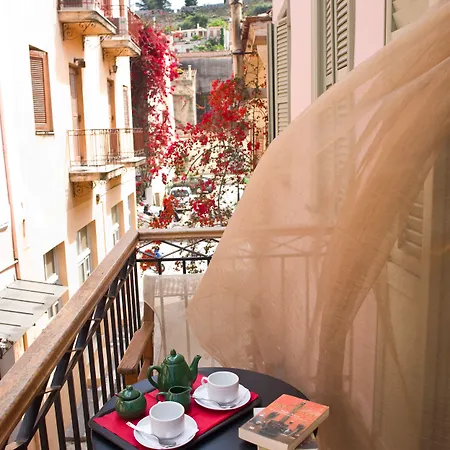 Andromeda Konukevi 4*